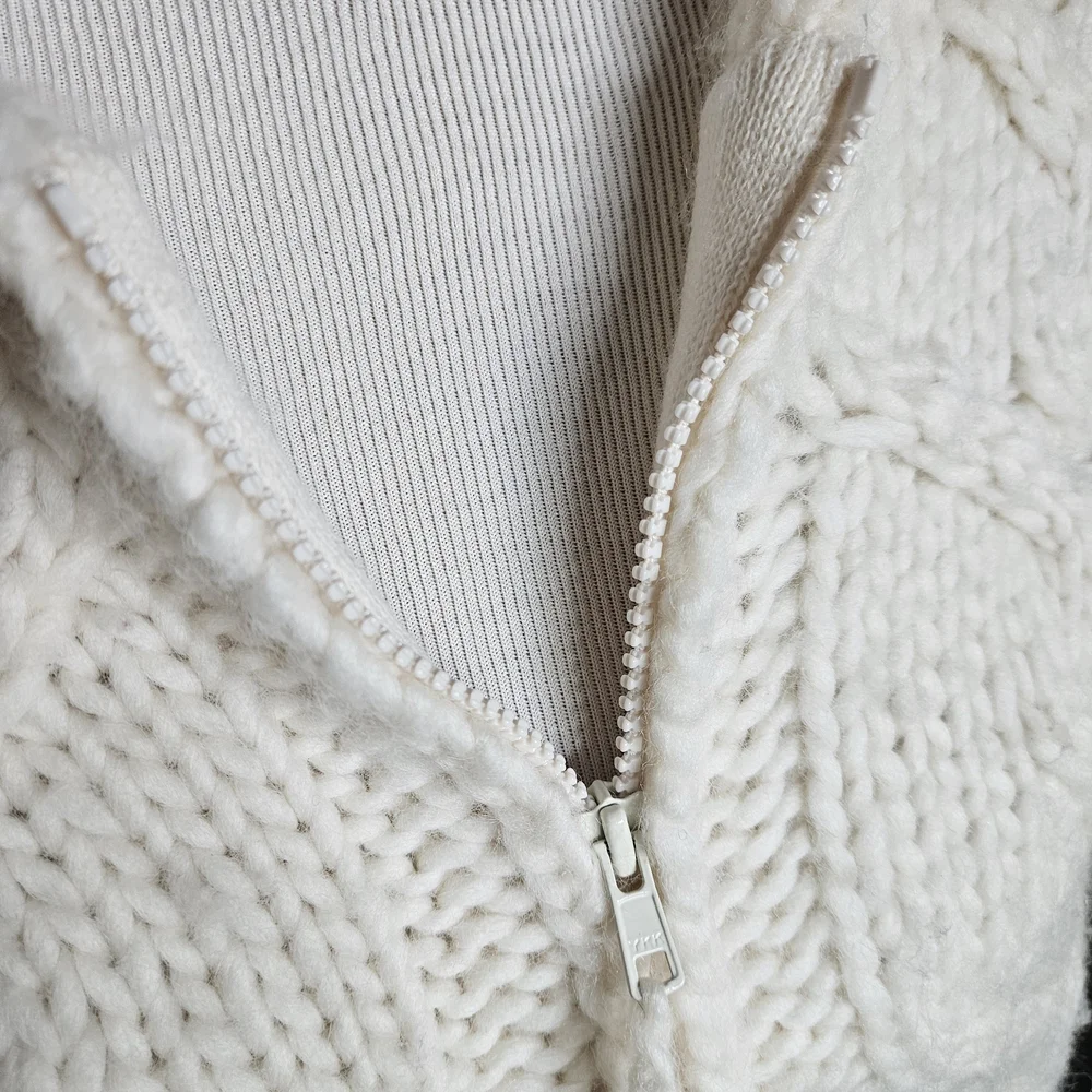Elegant Cable Knit Cardigan - White